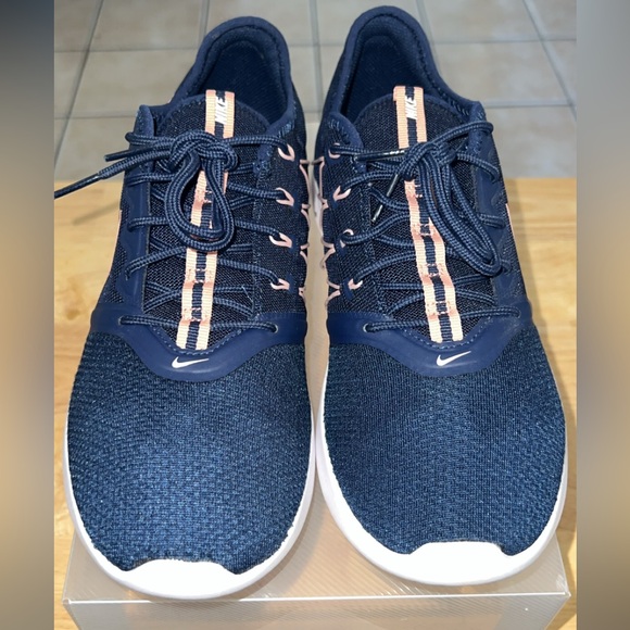 New without tags- Nike Viale Tech Racer
Blue/Pink - Picture 9 of 13